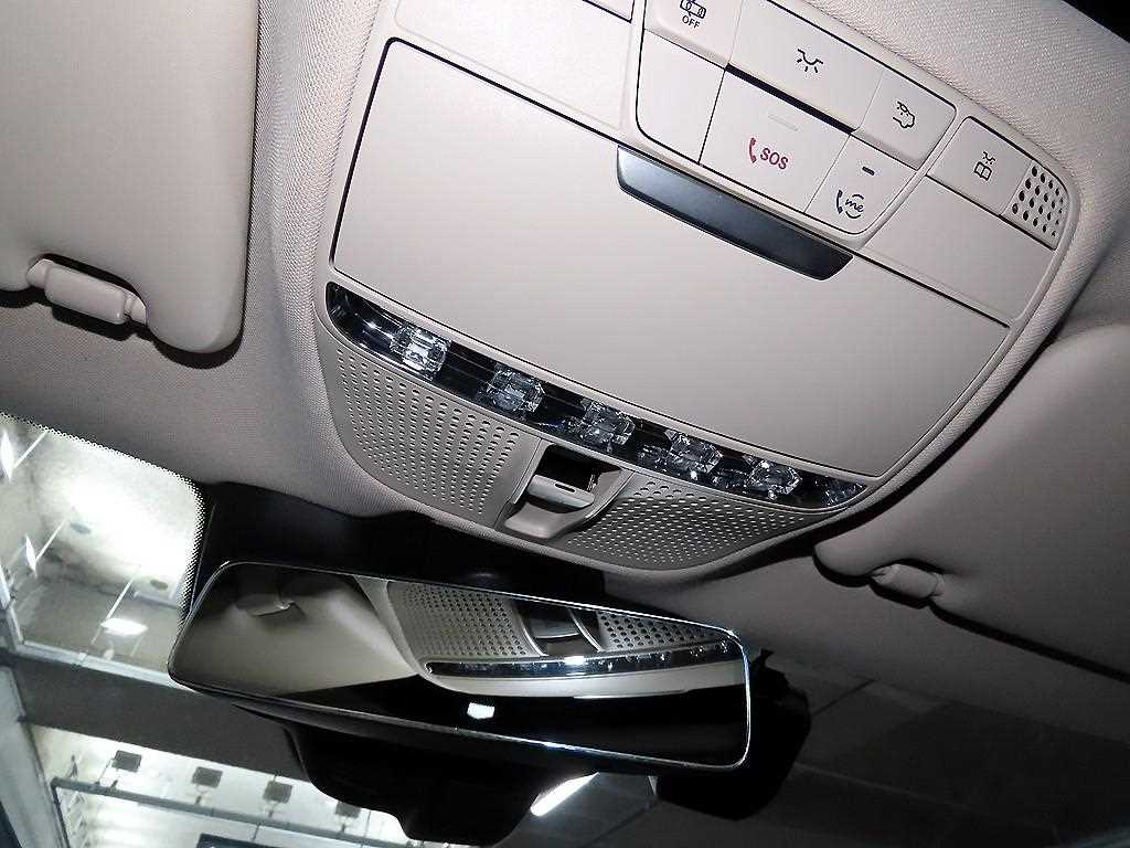 Mercedes-Benz CLS-Class — photo 14