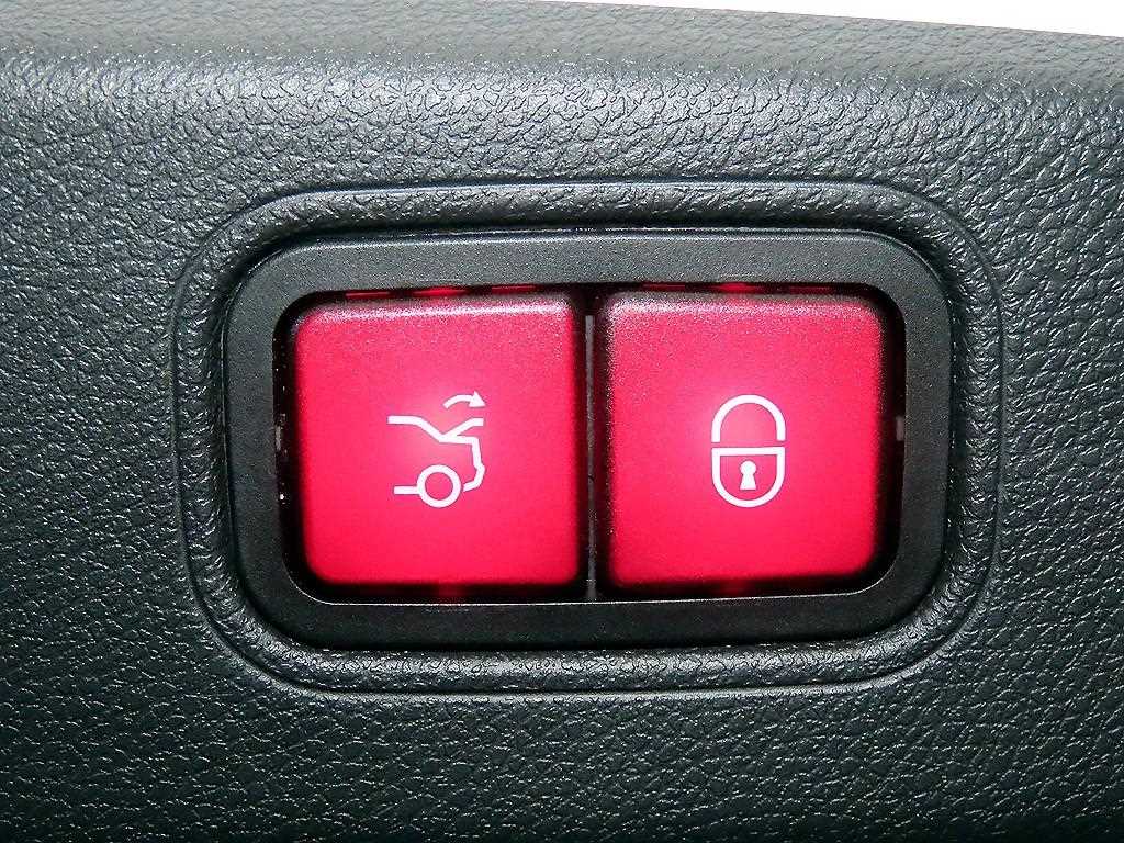 Mercedes-Benz CLS-Class — photo 16