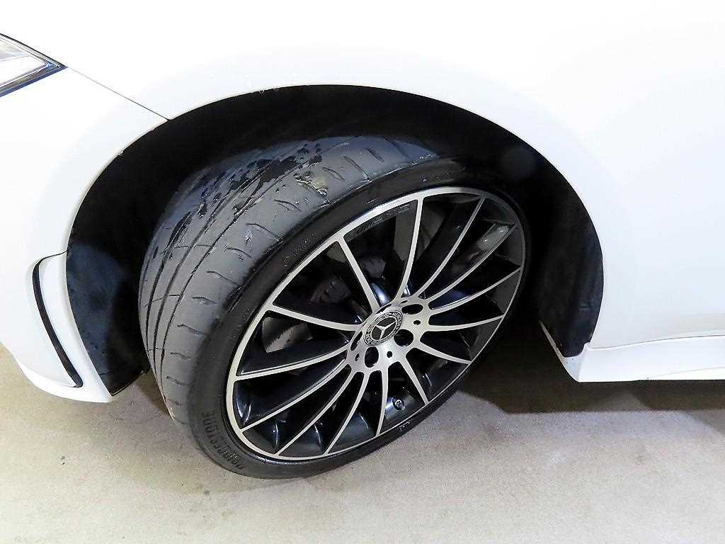 Mercedes-Benz CLS-Class — photo 20