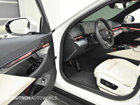 BMW 5-Series — photo 11