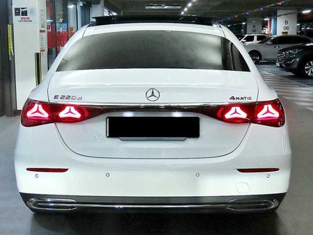 Mercedes-Benz E-Class — photo 05