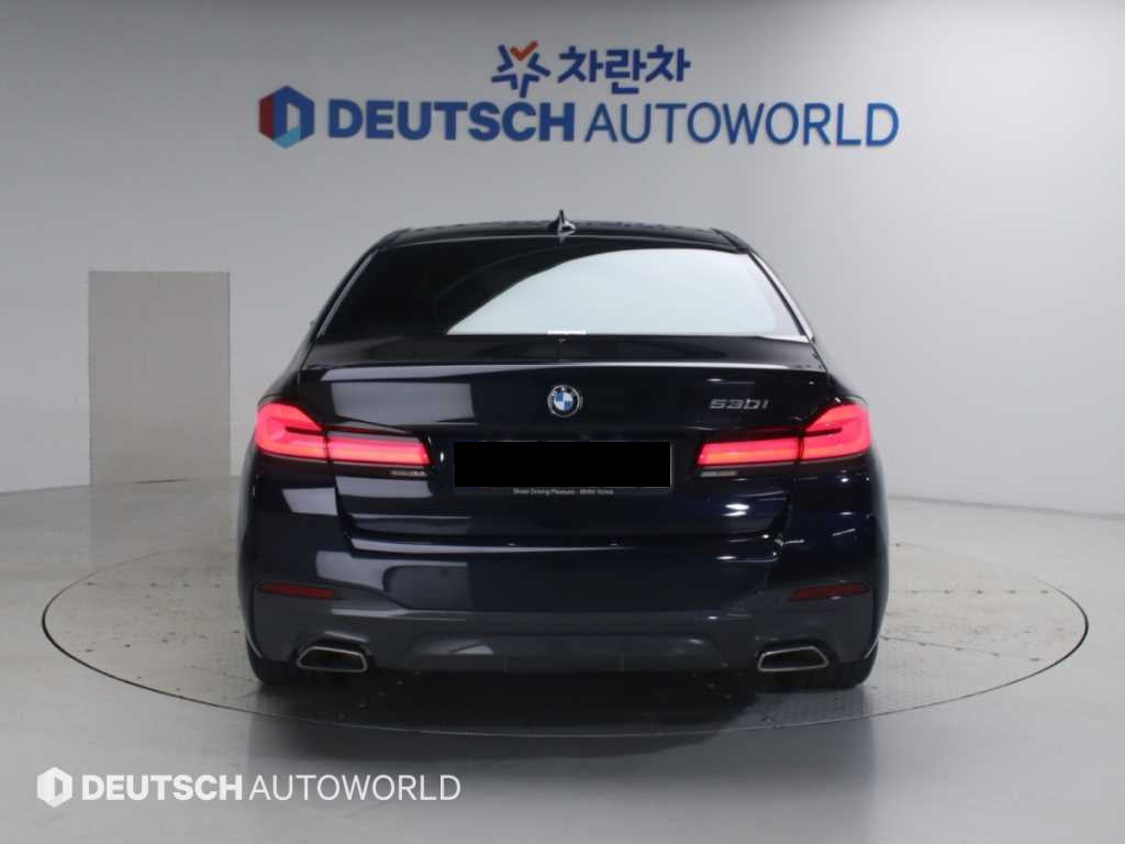 BMW 5-Series — photo 04