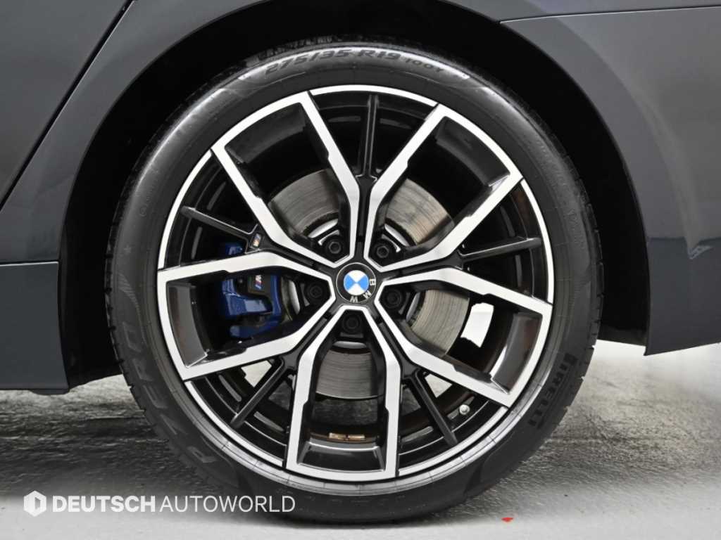 BMW 5-Series — photo 05