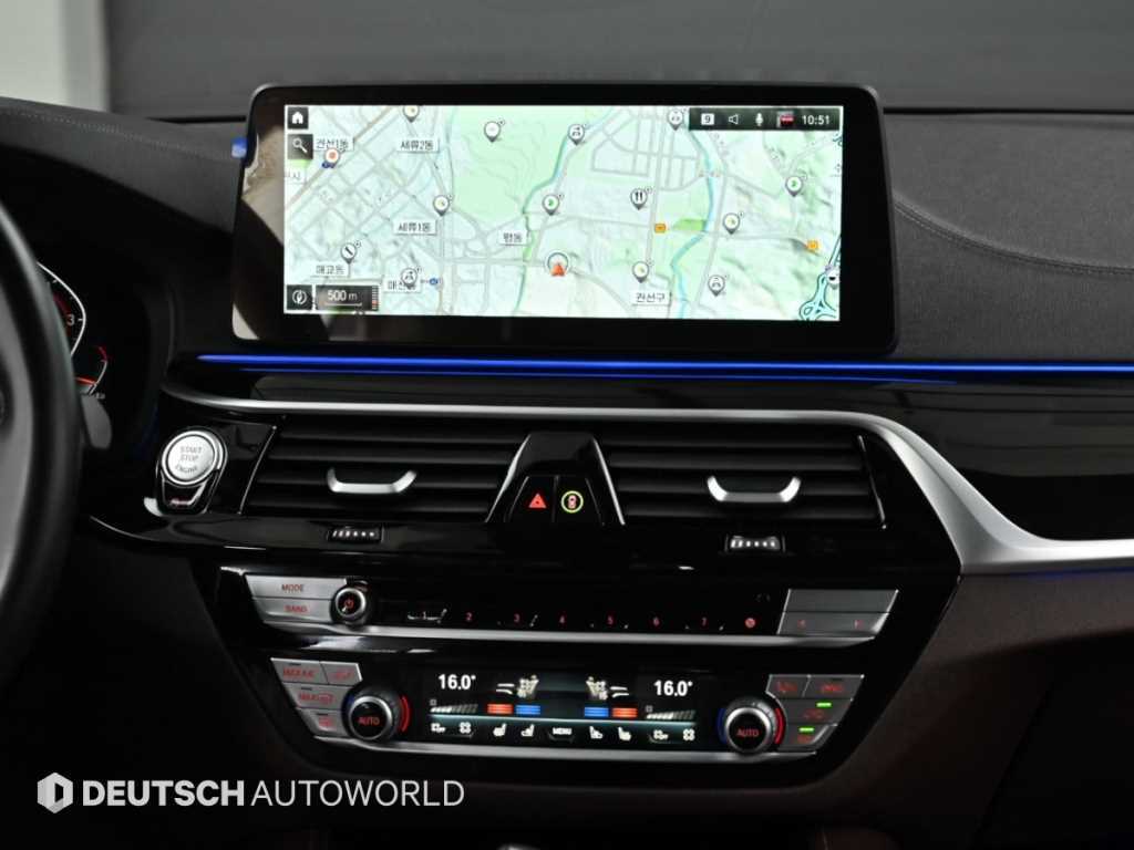 BMW 5-Series — photo 14