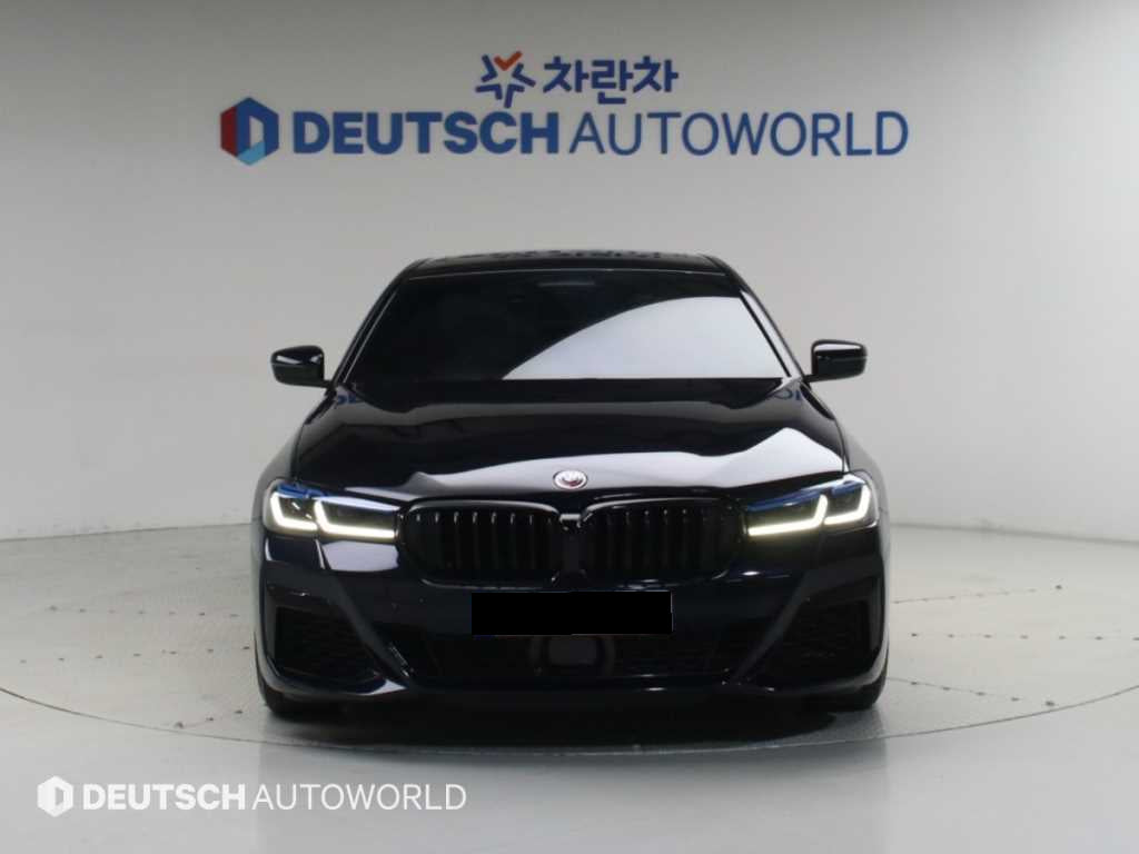 BMW 5-Series — photo 03