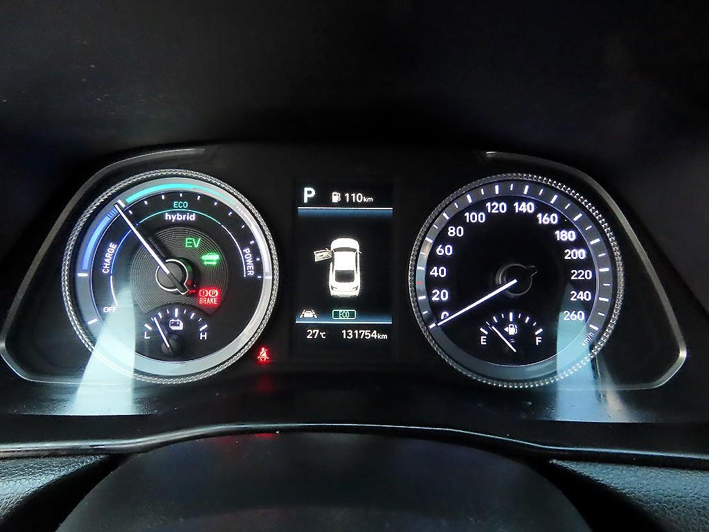 Hyundai Sonata — photo 09