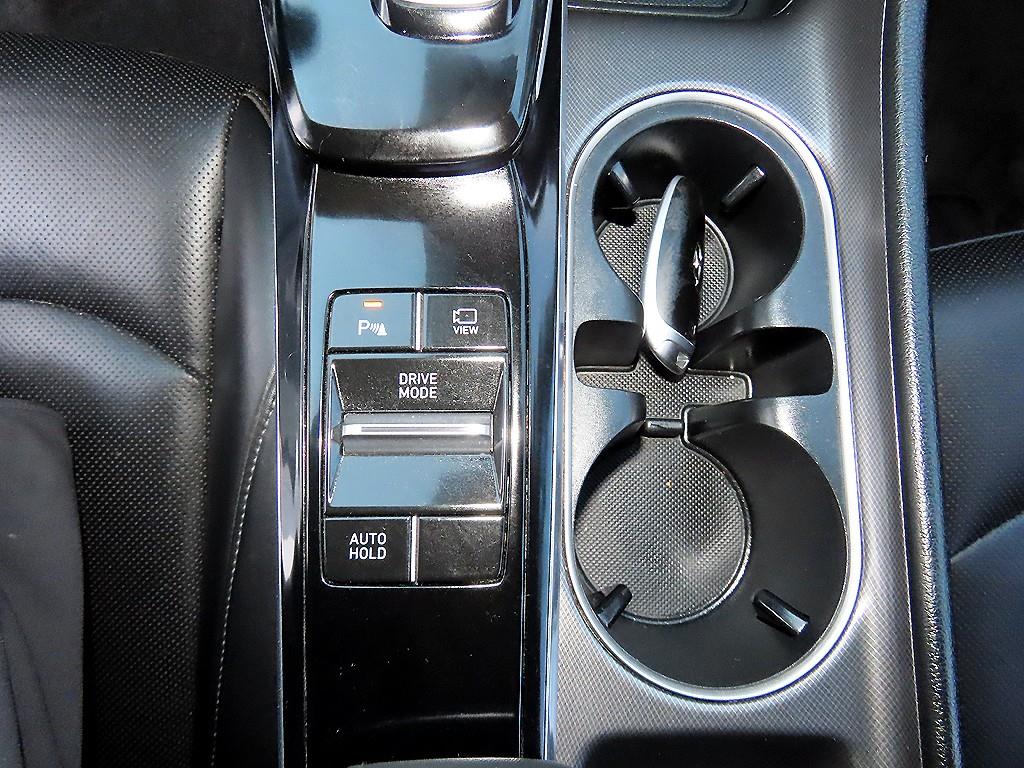 Hyundai Sonata — photo 13