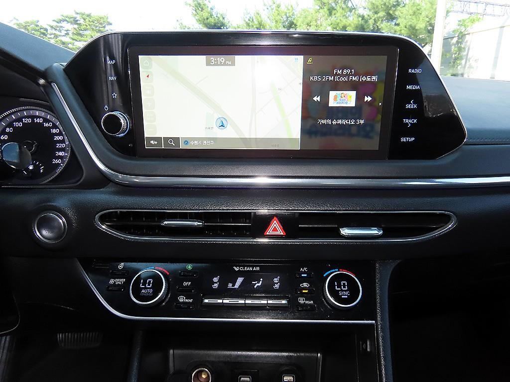 Hyundai Sonata — photo 14