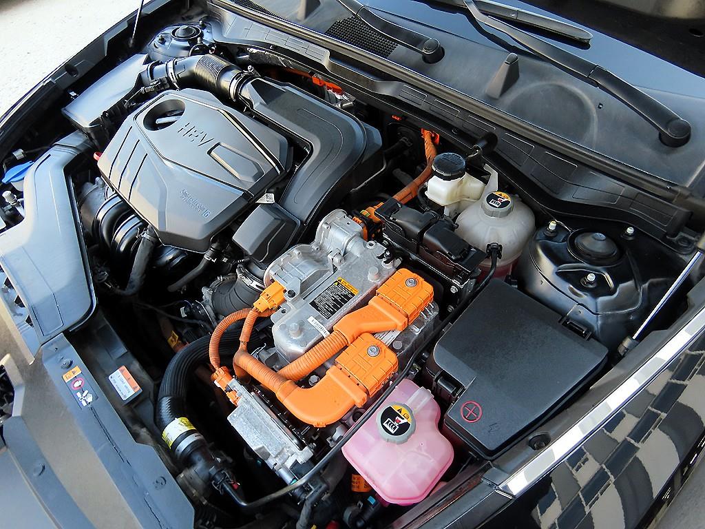 Hyundai Sonata — photo 19