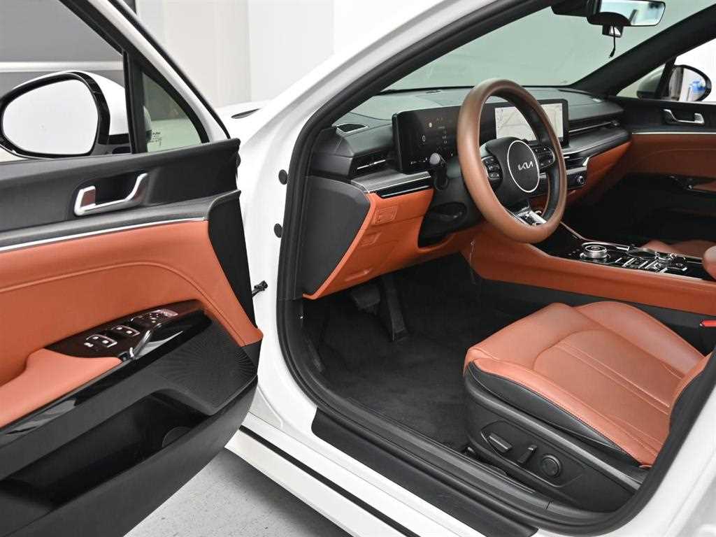 Kia K5 — photo 06
