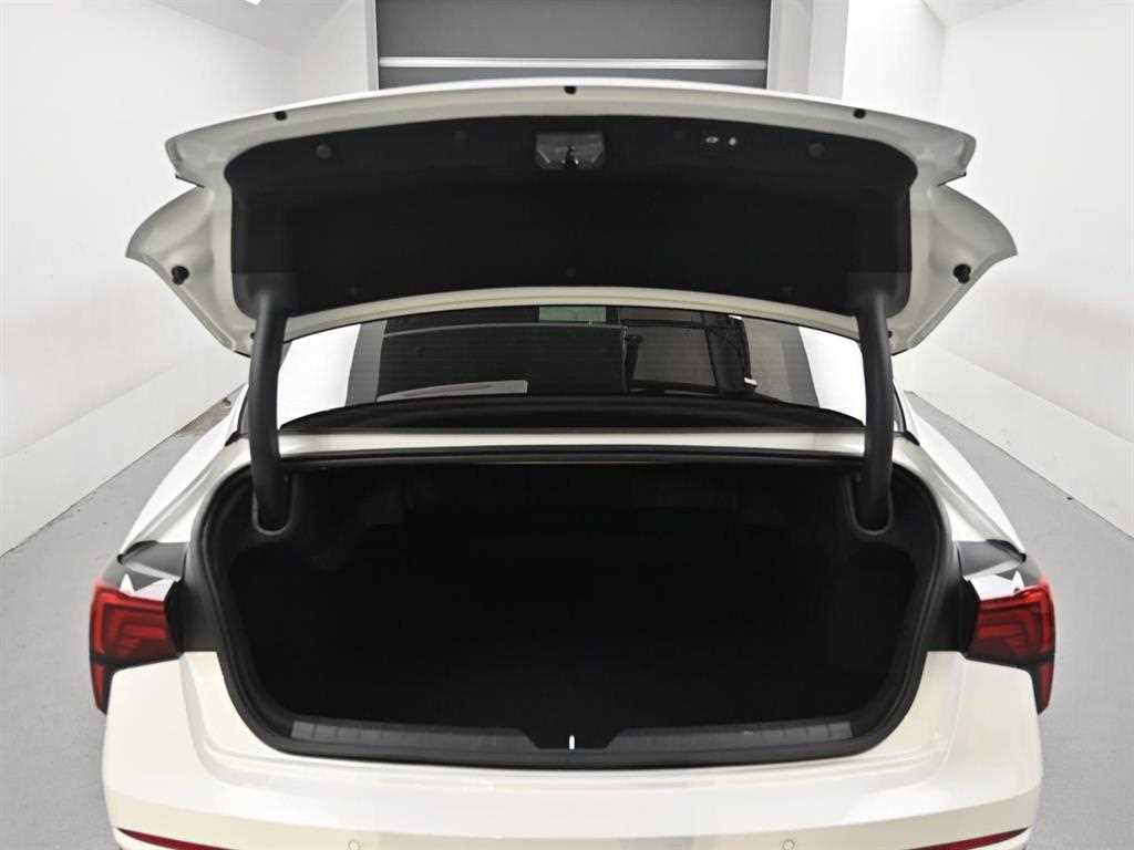 Kia K5 — photo 19