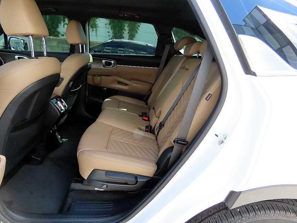 Kia Sorento — photo 06