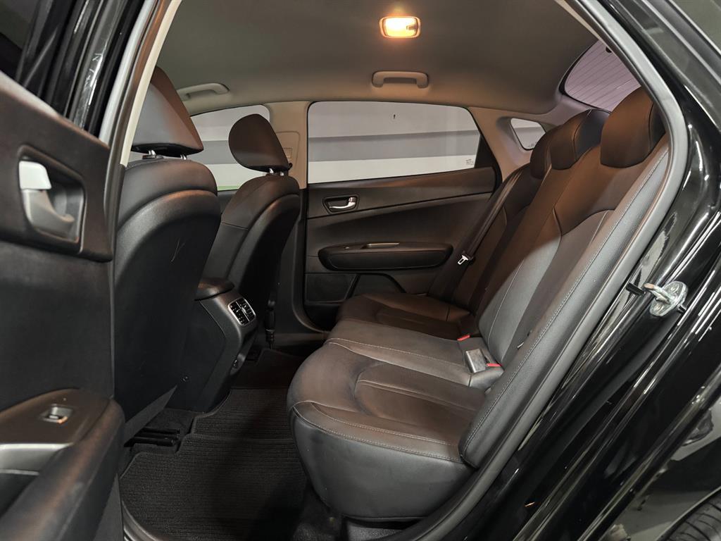 Kia K5 — photo 07