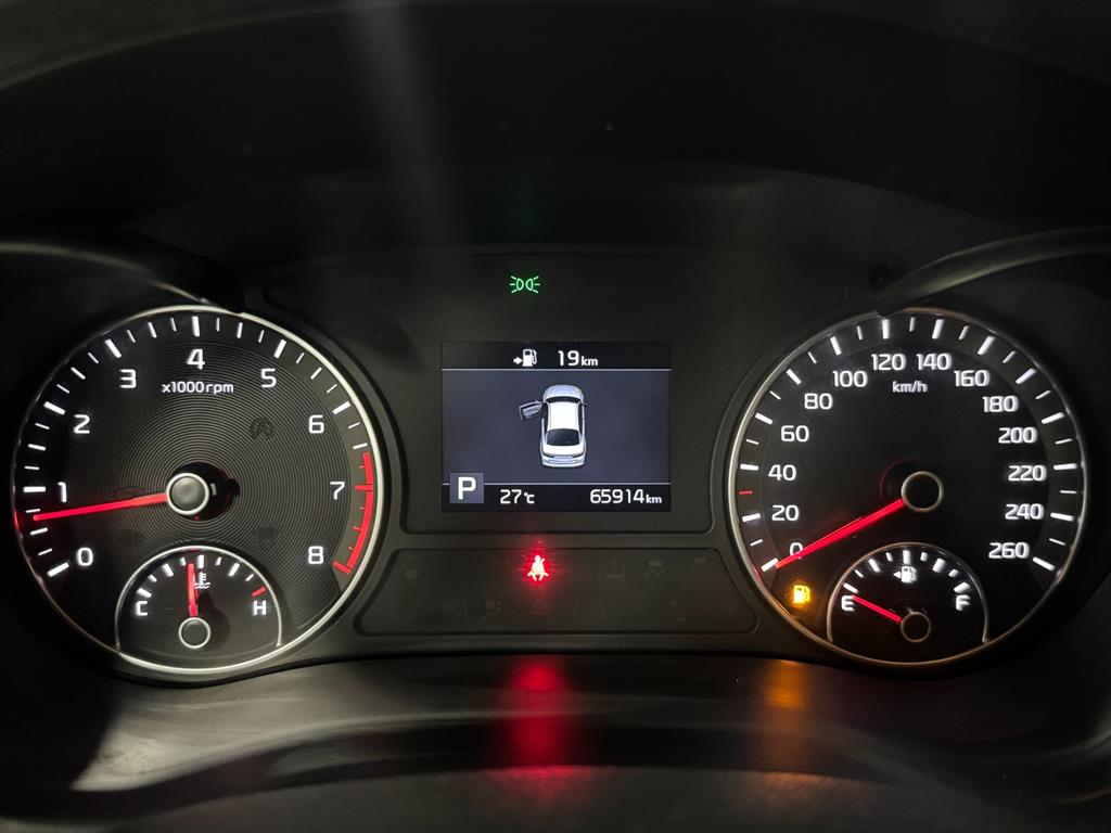 Kia K5 — photo 09