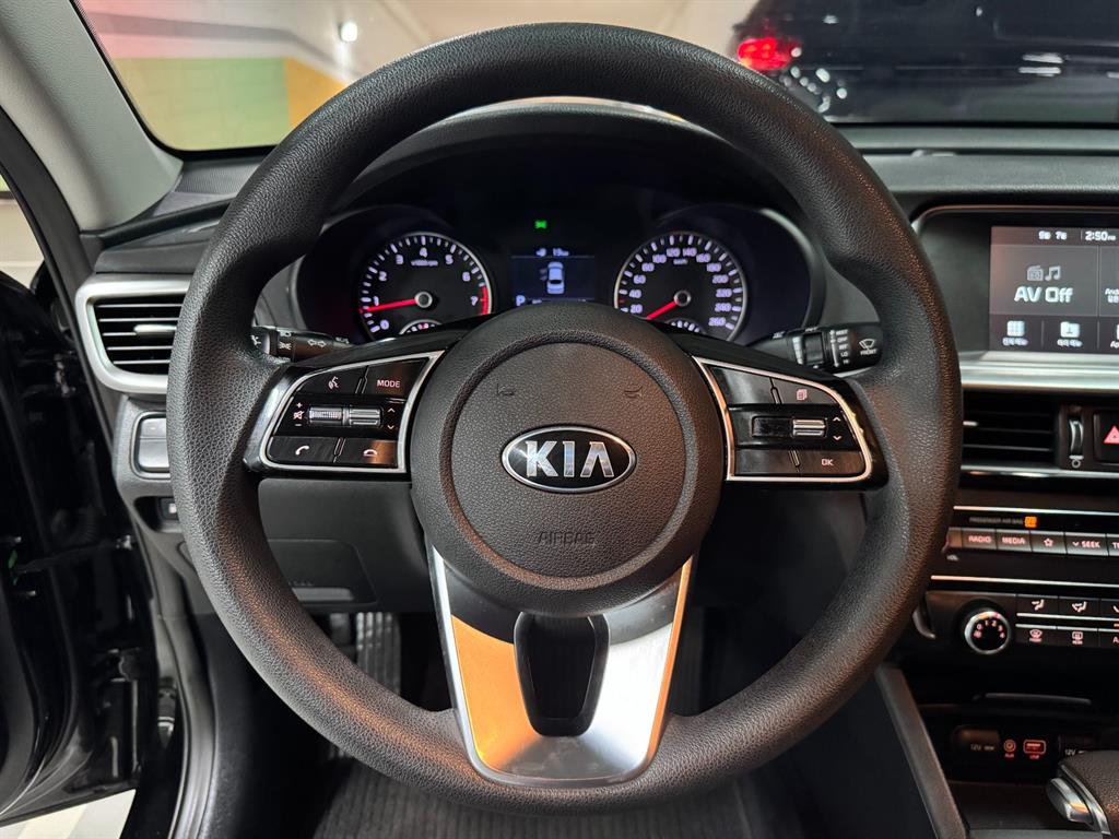 Kia K5 — photo 10