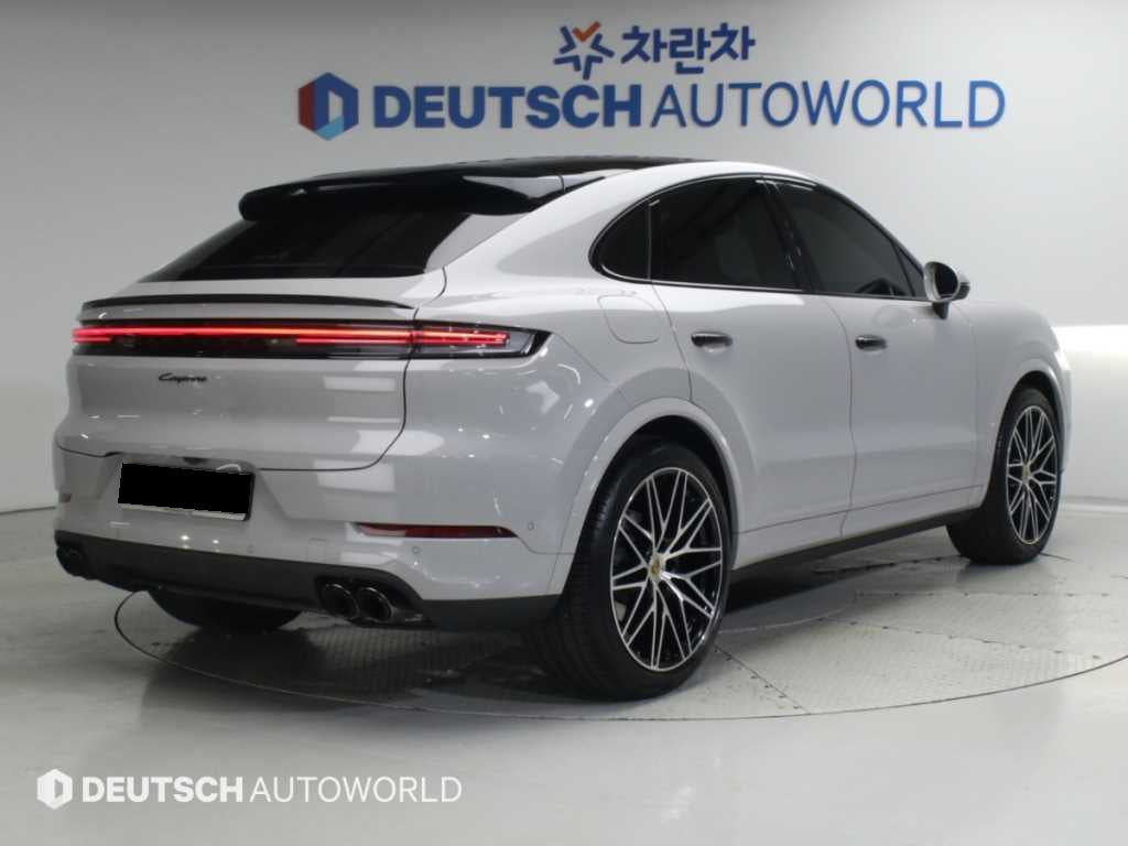 Porsche Cayenne — photo 02