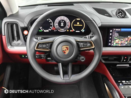Porsche Cayenne — photo 13