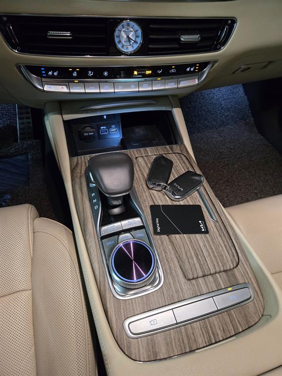 Kia K9 — photo 15