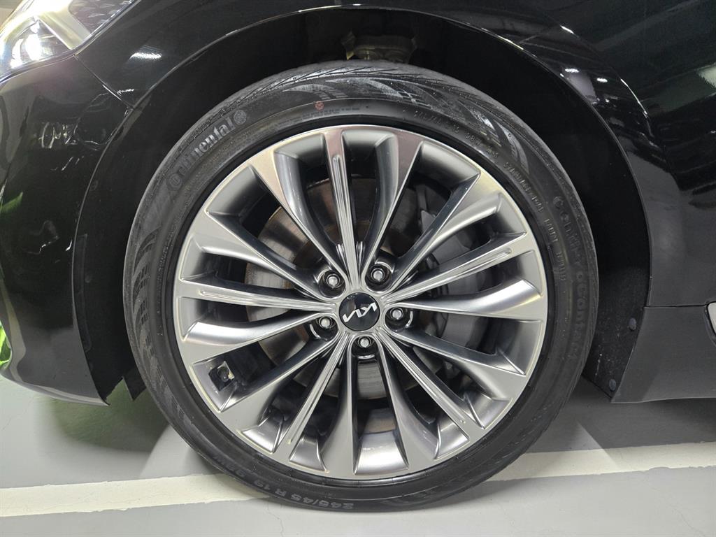 Kia K9 — photo 19