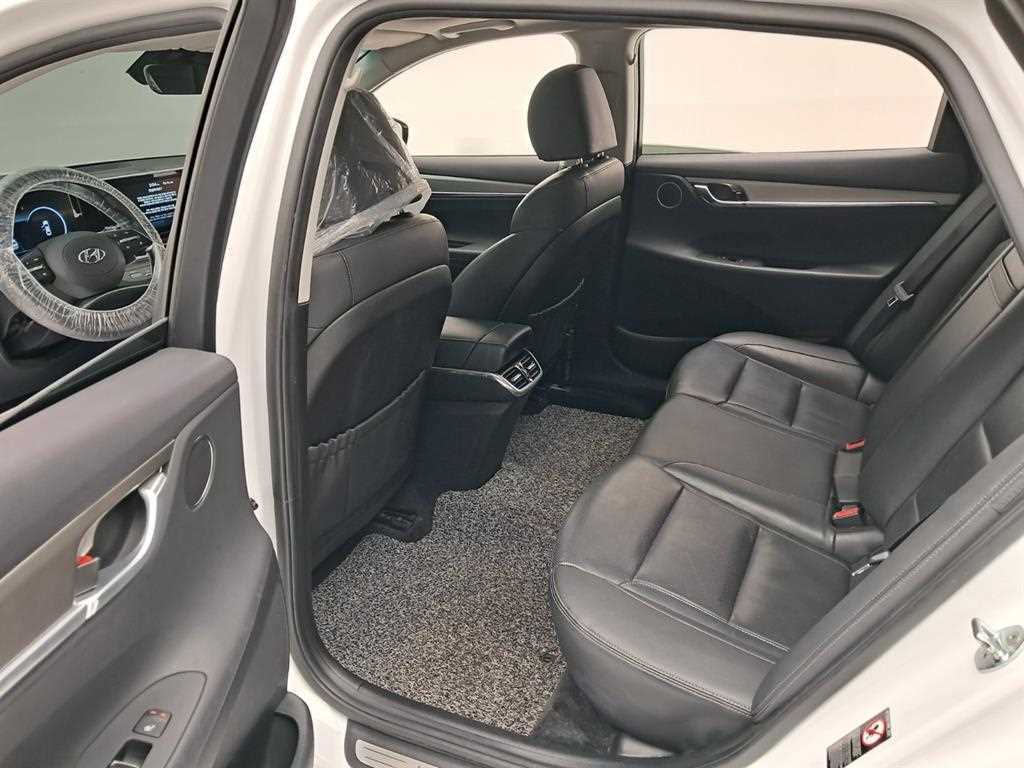 Hyundai Grandeur — photo 12
