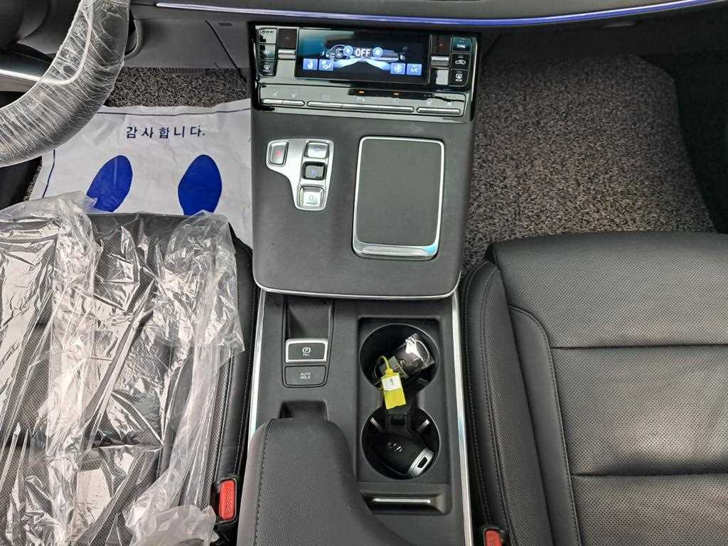 Hyundai Grandeur — photo 15