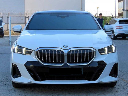 BMW 5-Series — photo 01