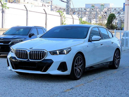 BMW 5-Series — photo 02