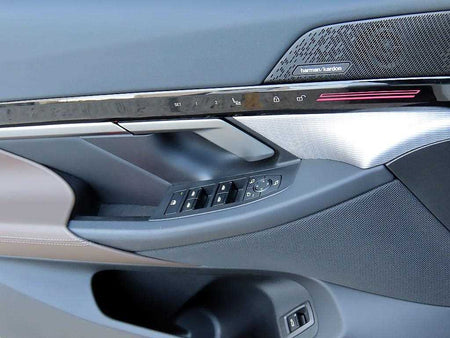 BMW 5-Series — photo 12