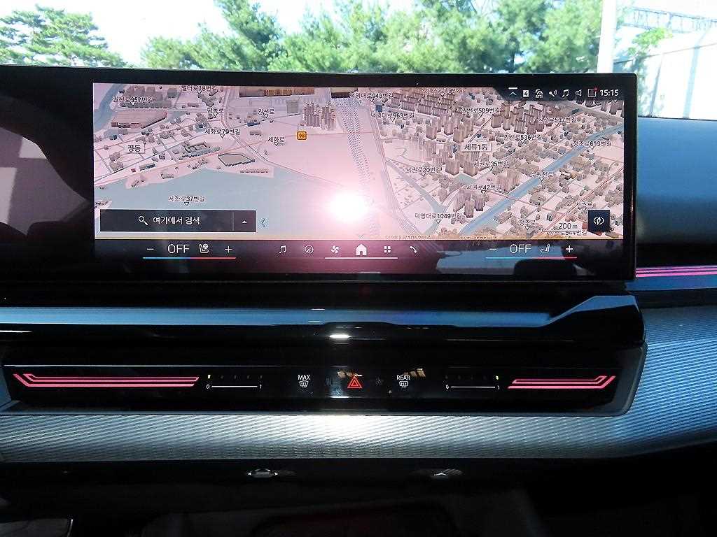 BMW 5-Series — photo 13