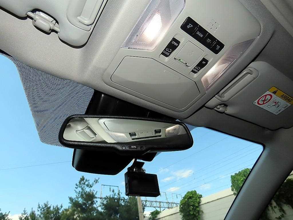 Toyota RAV4 — photo 15