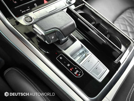 Audi Q8 — photo 09