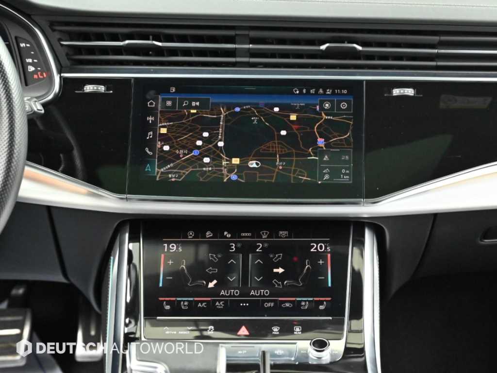 Audi Q8 — photo 14