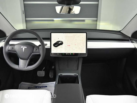 Tesla Model Y — photo 07