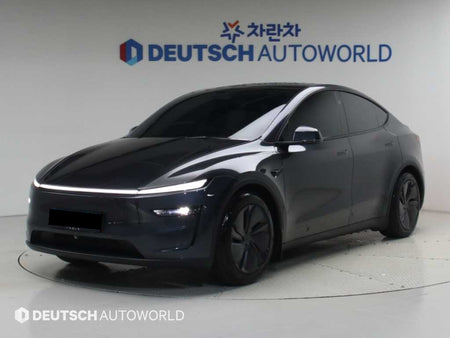 Tesla Model Y — photo 01