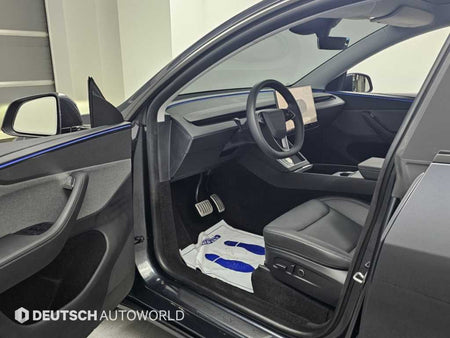 Tesla Model Y — photo 11