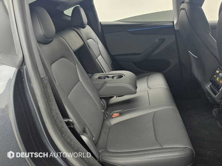 Tesla Model Y — photo 12
