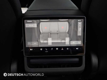 Tesla Model Y — photo 16