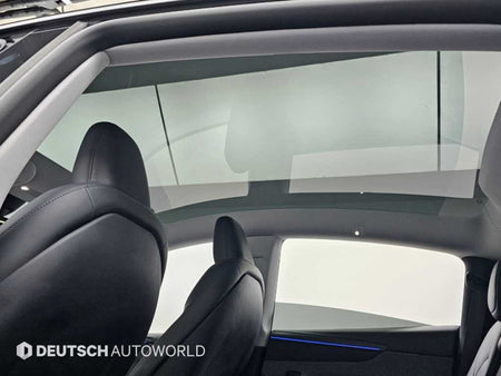 Tesla Model Y — photo 18