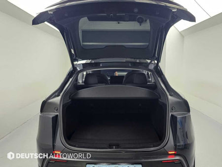 Tesla Model Y — photo 19