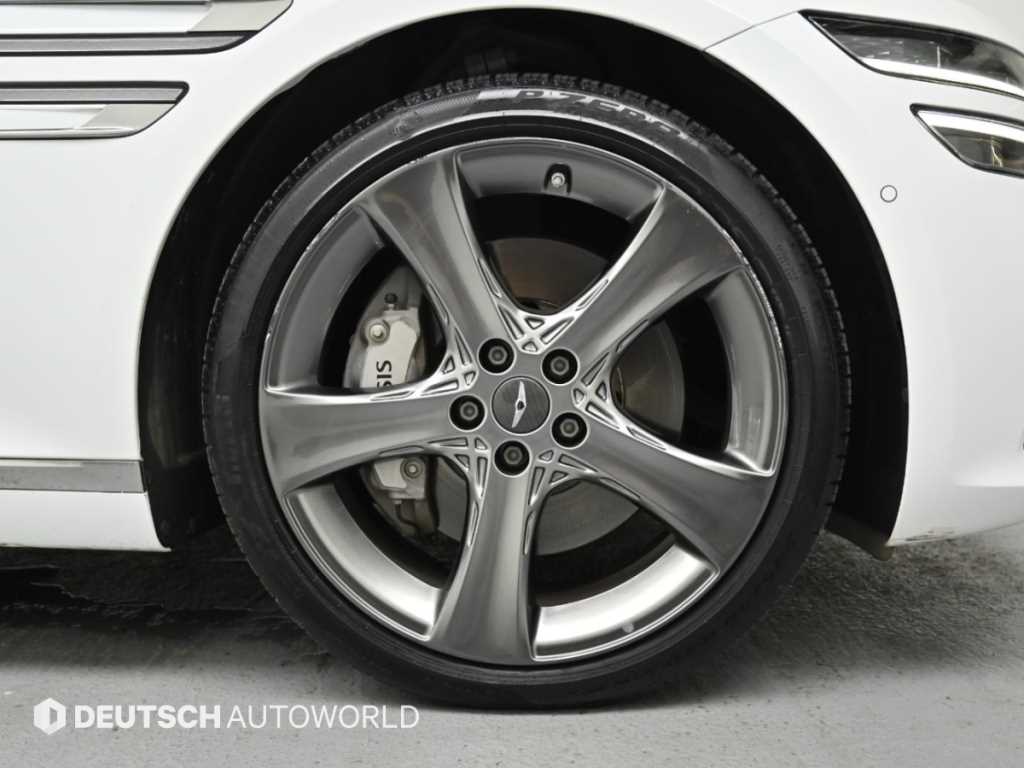 Genesis G80 — photo 05