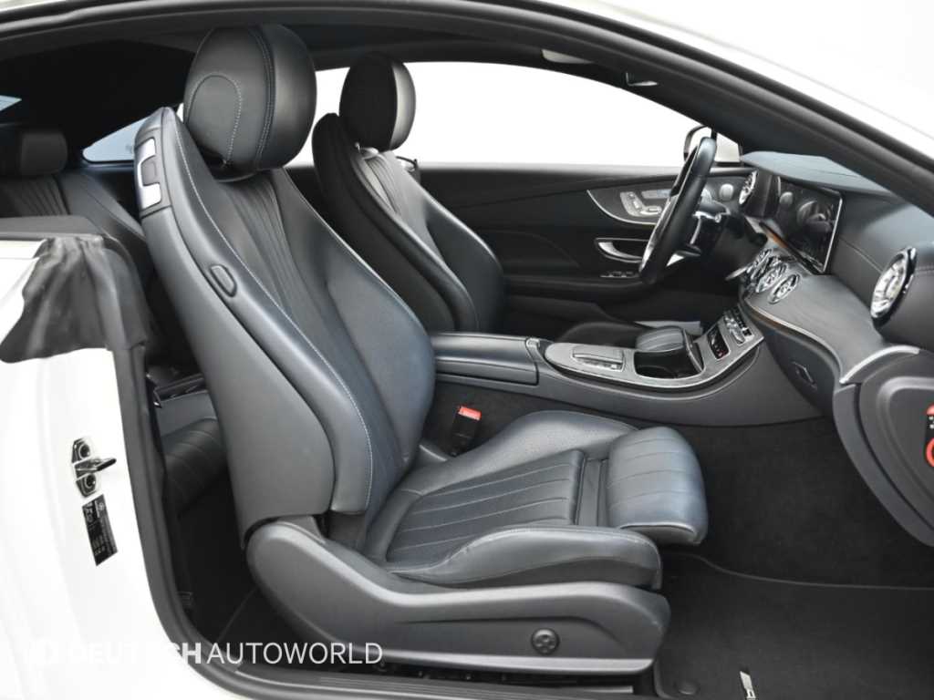 Mercedes-Benz E-Class — photo 10