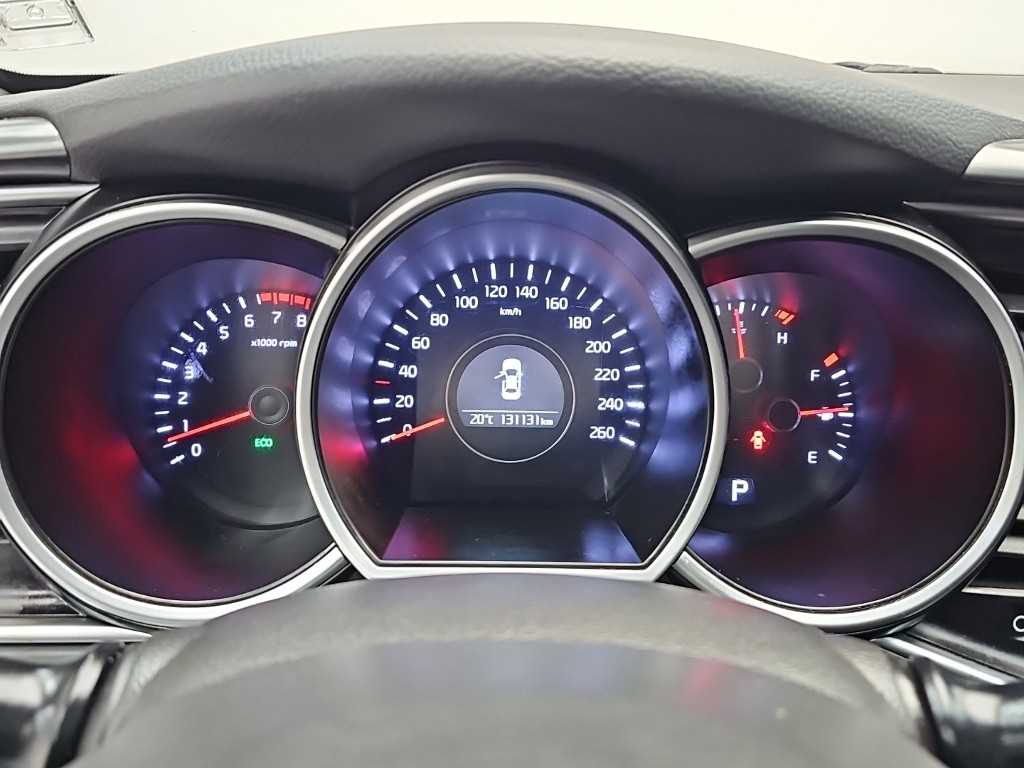 Kia K5 — photo 06