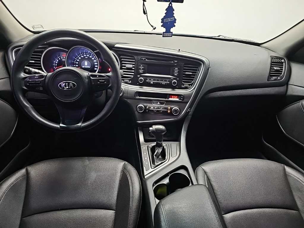 Kia K5 — photo 07