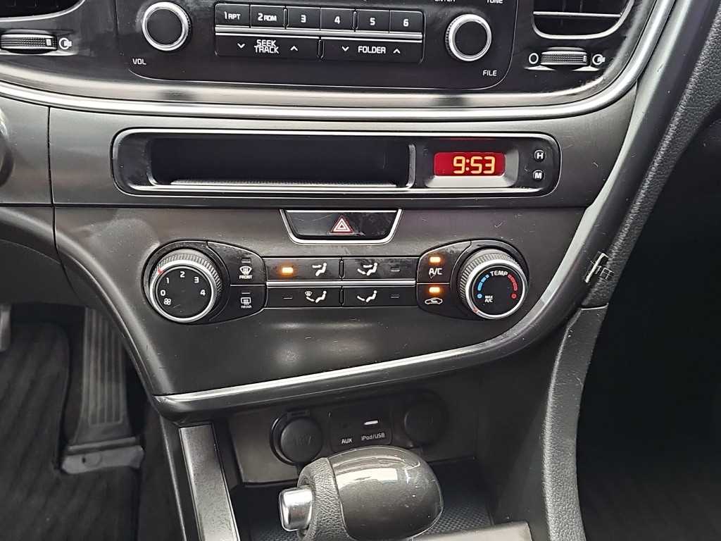Kia K5 — photo 10