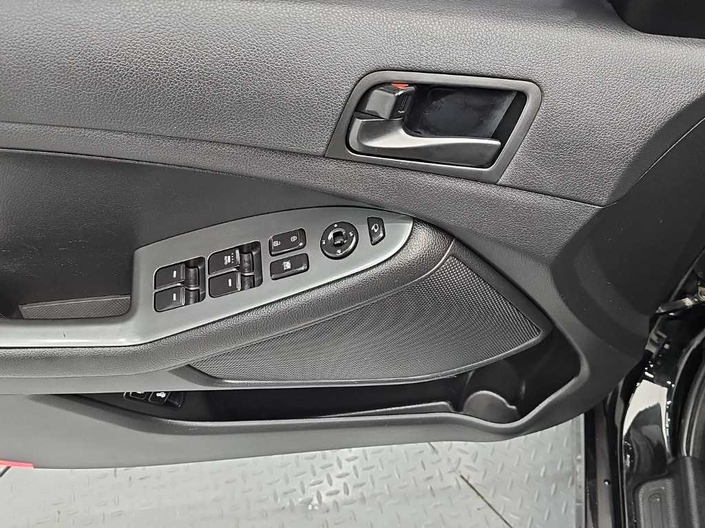 Kia K5 — photo 14