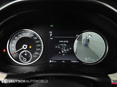 Genesis GV70 — photo 08