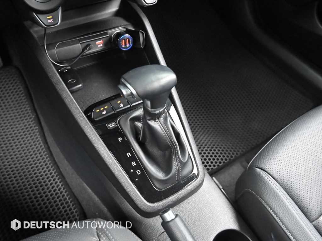 Kia Stonic — photo 09