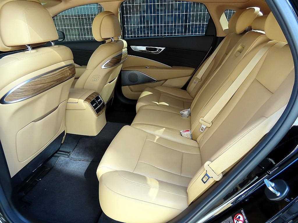 Kia K9 — photo 06