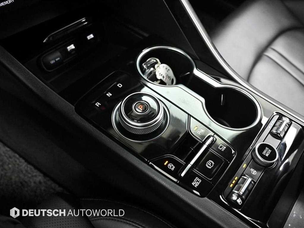Kia K5 — photo 09