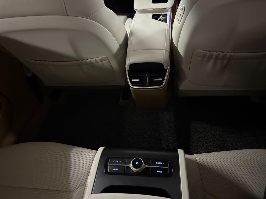 Hyundai Grandeur — photo 17